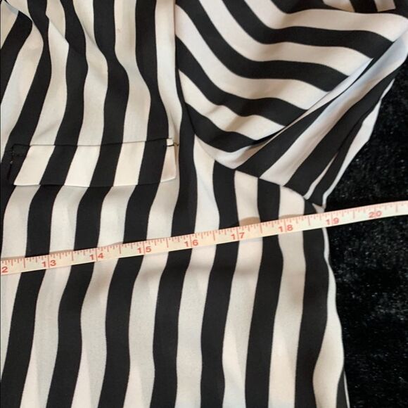 Women’s Alfani Vertical Striped Black and White Blouse Size 4 - Picture 9 of 13